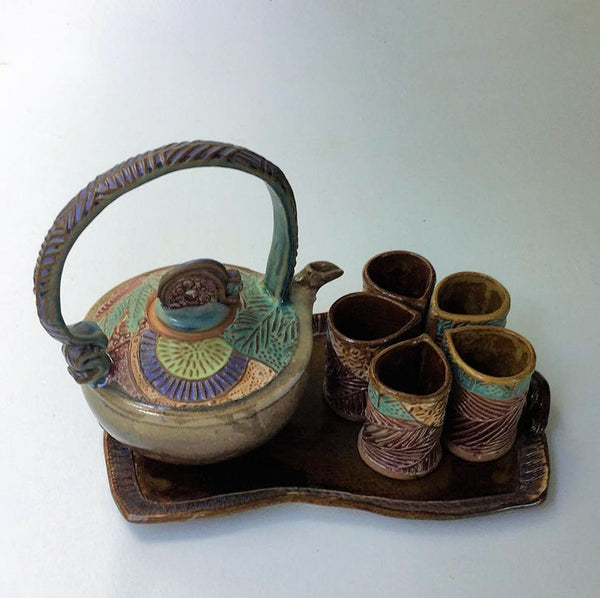 Tea Set with Five Cups and Tray - Microwave and Dishwasher Safe