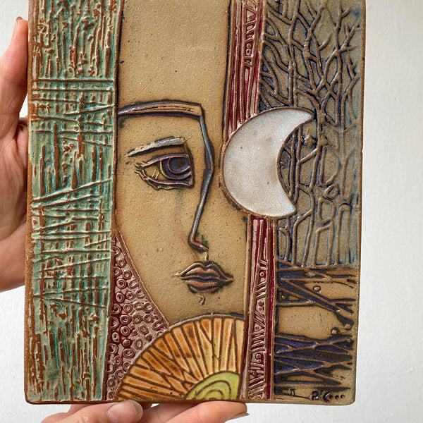 Modern Abstract Face – Ceramic Pottery Wall Hanging