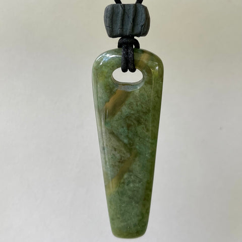 Hand-Carved Jade Pendant Necklace: Elegant Natural Gemstone Jewelry