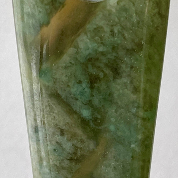 Hand-Carved Jade Pendant Necklace: Elegant Natural Gemstone Jewelry