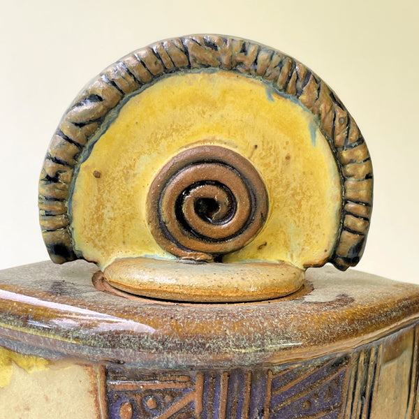 Robin Pottery Vessel with Lid - Handmade Ceramic Art